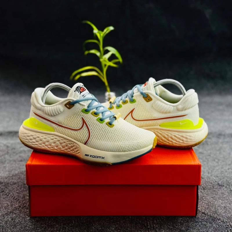 "  Nike ZoomX Invincible Run Flyknit 2