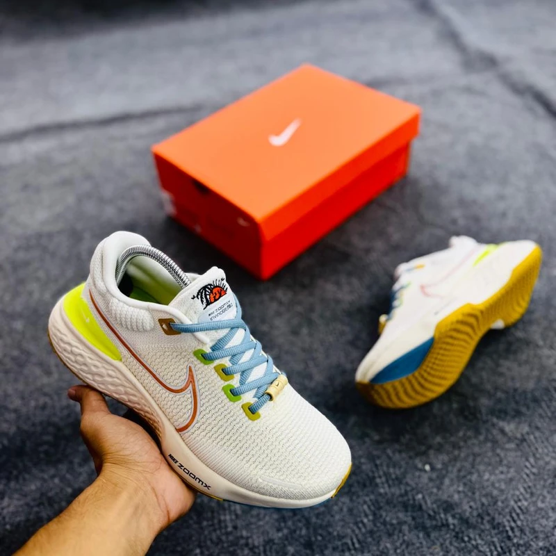 "  Nike ZoomX Invincible Run Flyknit 2