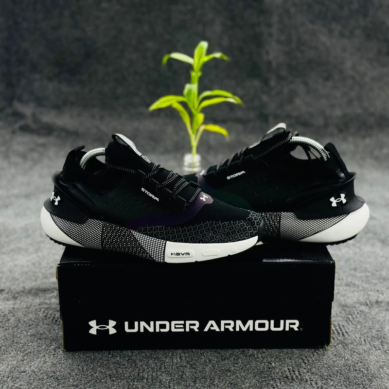 Under Armour storm- (road running shoes)
