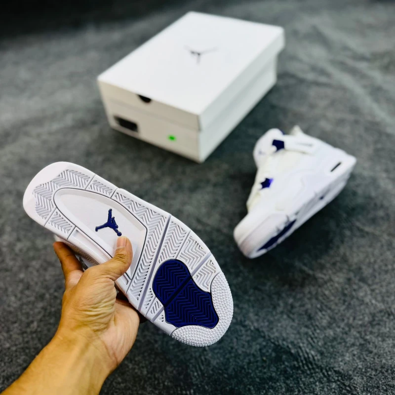 Jordan 4 Retro Metallic Purple - Image 3