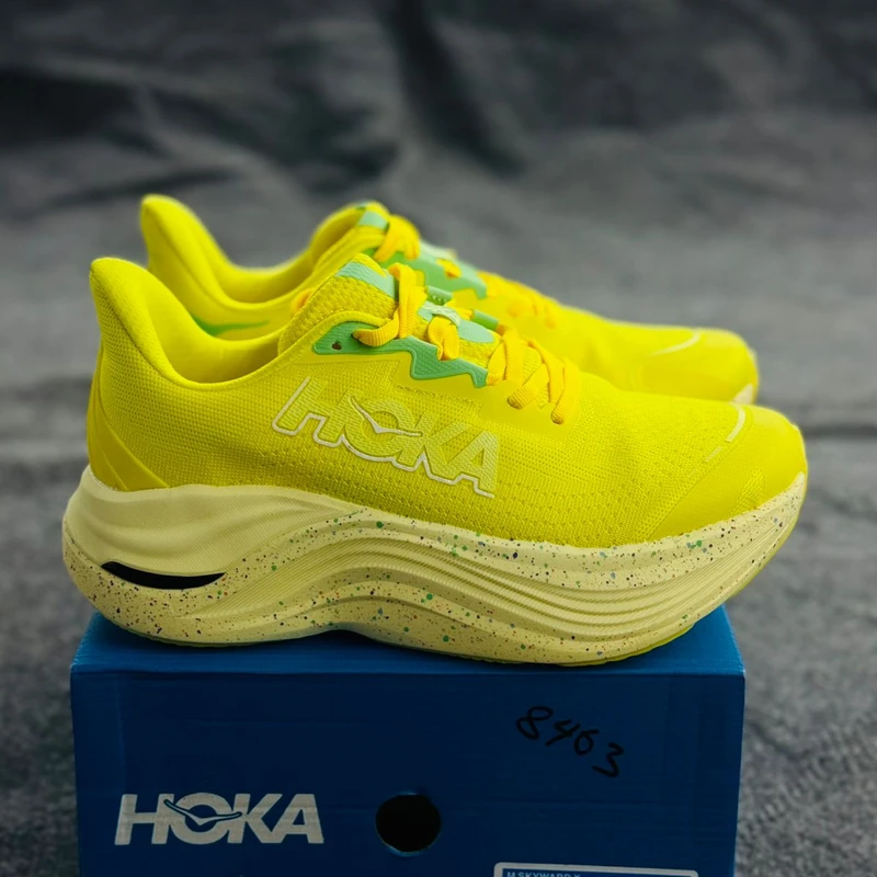 HOKA SKYWARD
