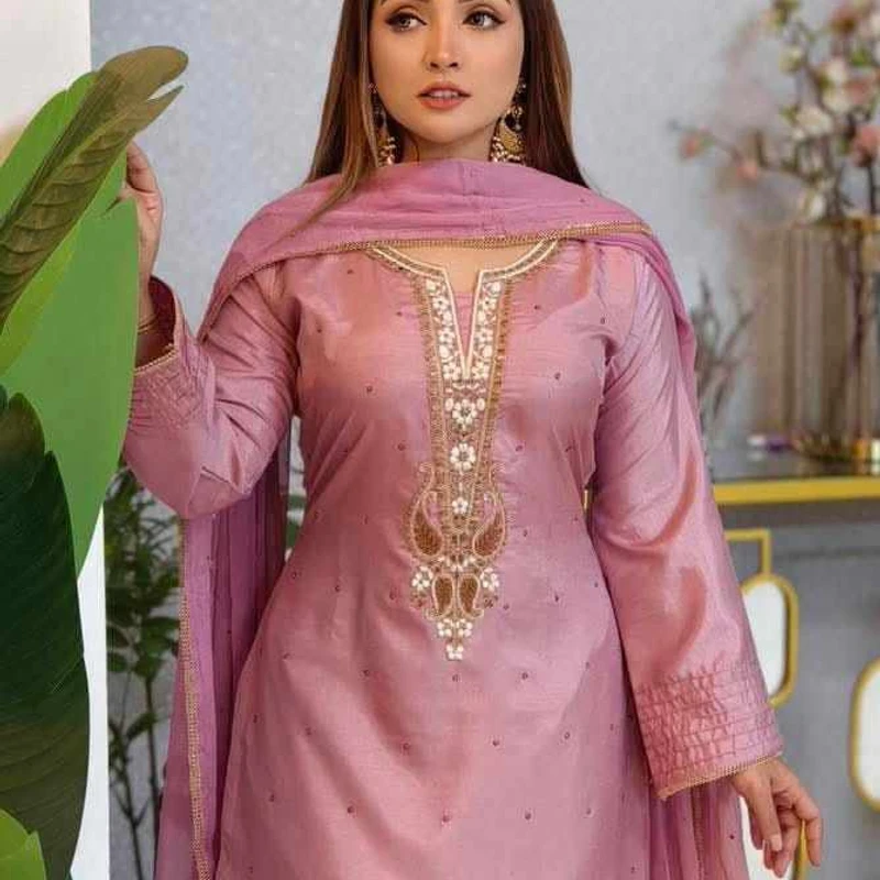 Embroidery Three Piece - Image 3