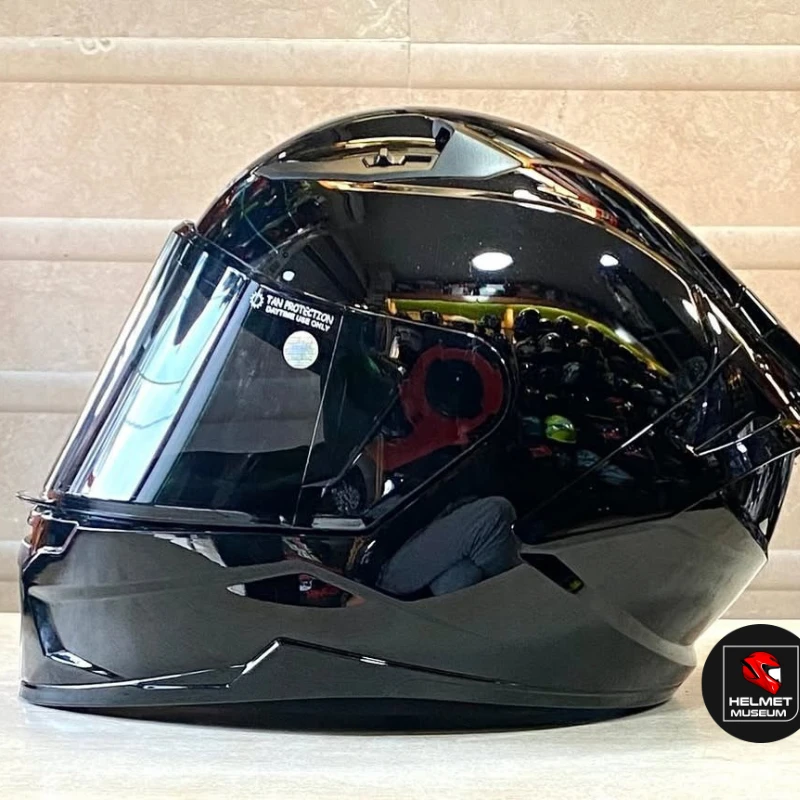 Studds Raider glossy black Full face light weight helmet with Spoiler - Image 3
