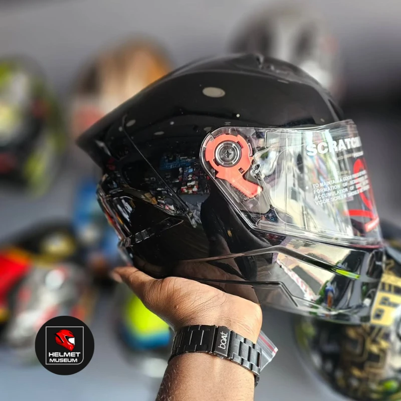 Studds Raider glossy black Full face light weight helmet with Spoiler - Image 4