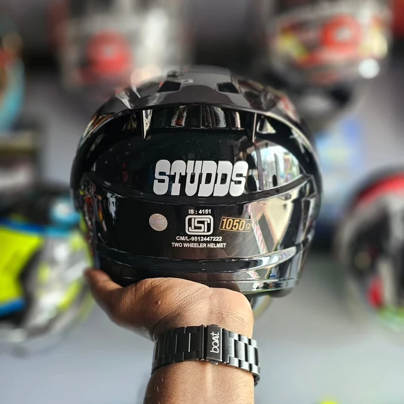 Studds Raider glossy black Full face light weight helmet with Spoiler - Image 7