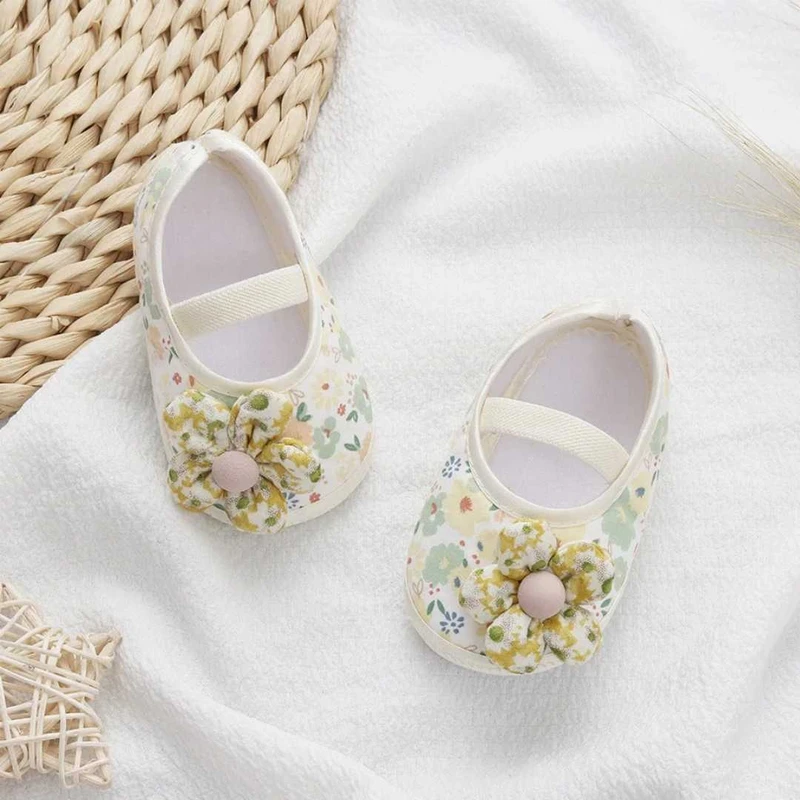 NB Shoes Yellow Colour ০-১২মাস ফ্রি সাইজ