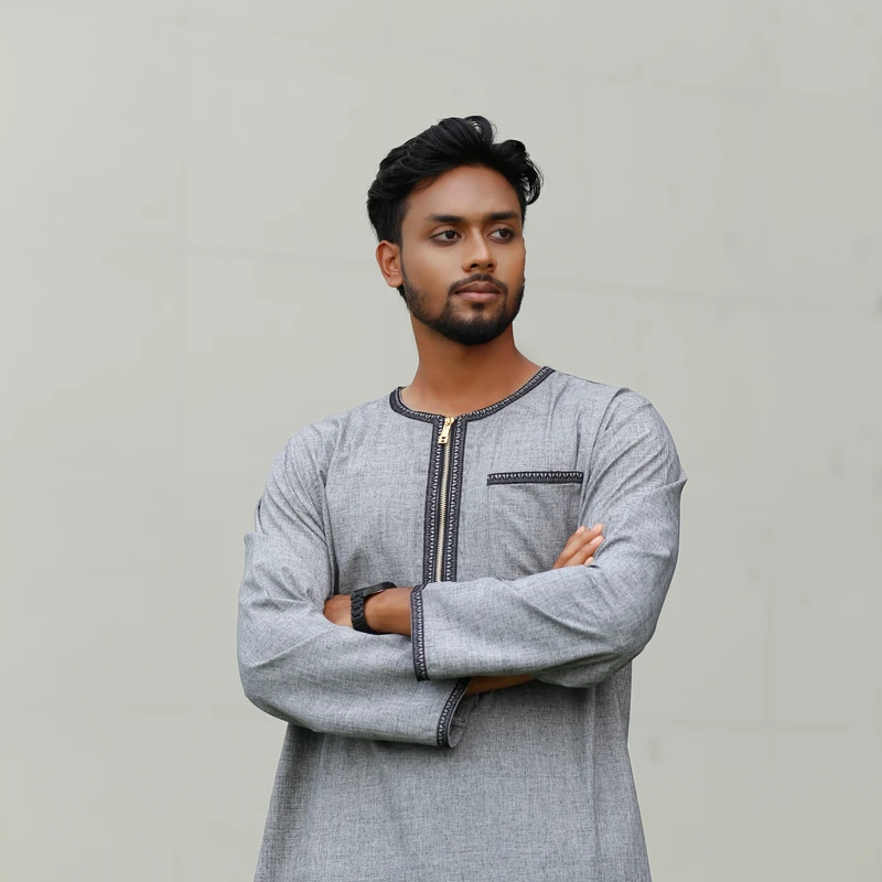 Arabic Ash Thobe – Bold in Simplicity