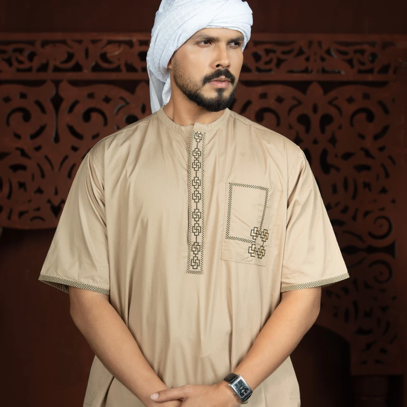 Lᴜxᴜʀʏ Dᴇsᴇʀᴛ Kʜᴀᴋɪ Cᴏʟᴏᴜʀ.  Wɪᴛʜ Iʀᴀɴɪ Eᴍʙʀᴏɪᴅᴇʀʏ.