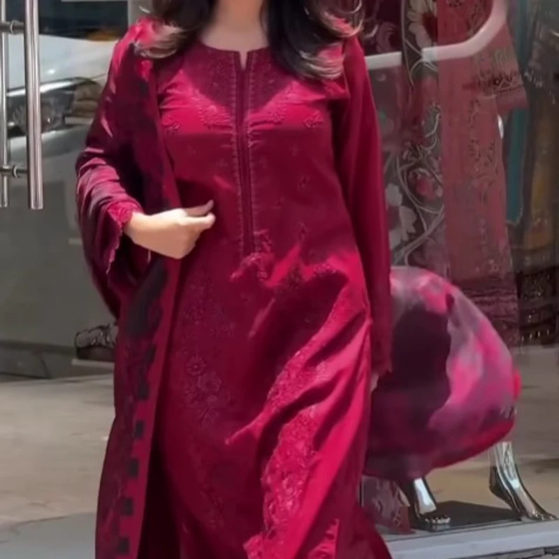 Cotton Three-Piece with 5-Haat Orna |