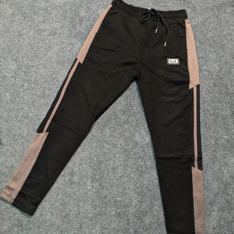 Men’s Relaxed Fit joggers in Black & Cream - Thumbnail 3