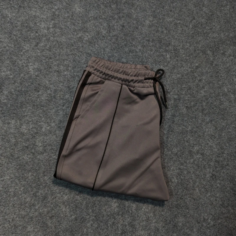 Men’s Relaxed Fit joggers in Silver Warm