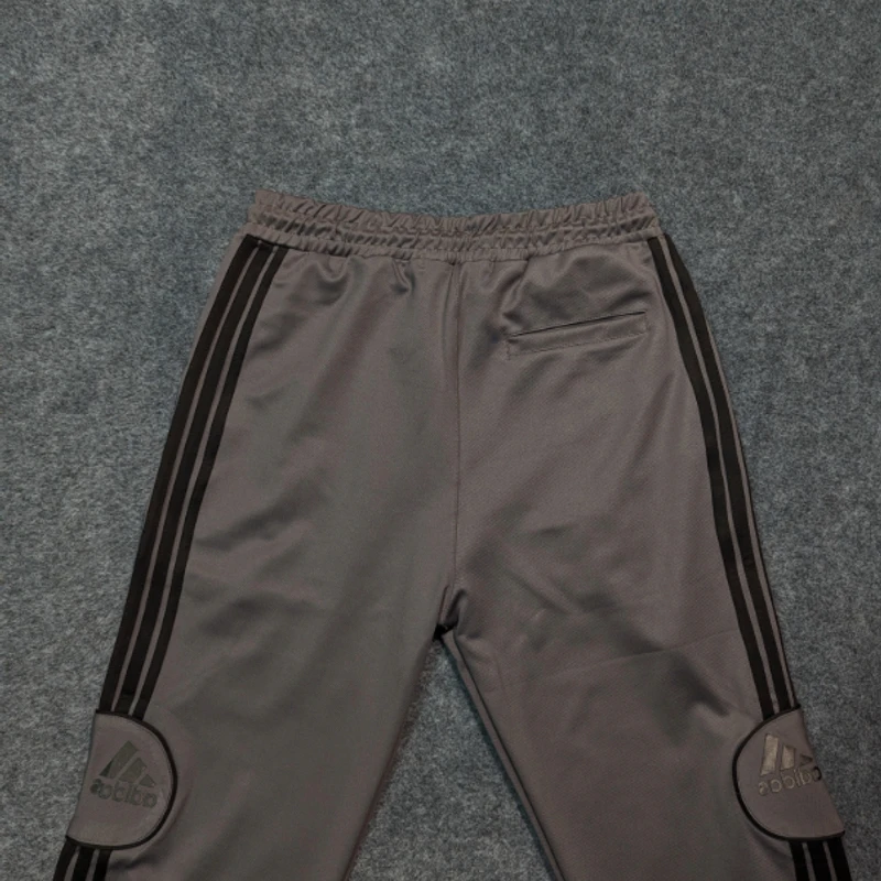 Men’s Relaxed Fit joggers in Silver Warm - Thumbnail 4