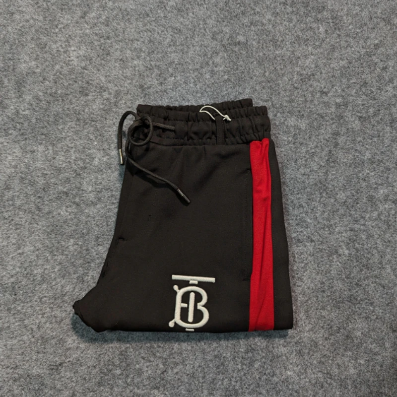 Men’s Relaxed Fit joggers in Black & Red