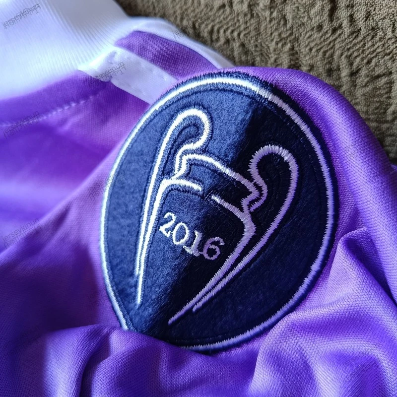 REAL-MADRID-AWAY-KIT-2016/2017 - Image 6