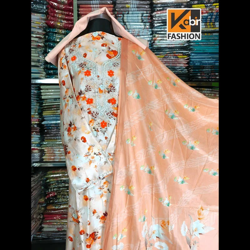 প্রিমিয়াম এম্ব্রয়ডারি করা থ্রি-পিছ