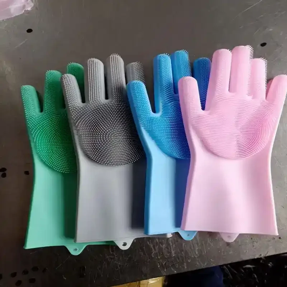 মাল্টি উসড সিলিকন হ্যান্ড গ্লাভস ফ্রি সাইজ ( ১ জোড়া ) - Thumbnail 3