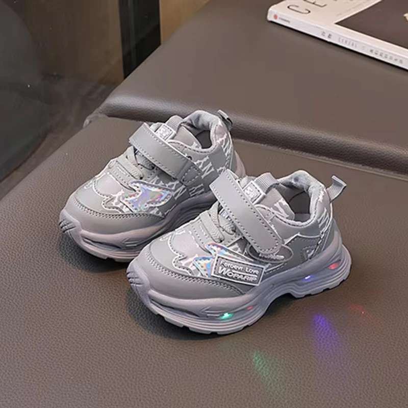 Girls Boys Sneakers LED Light Up Shoes Soft Sole Non-Slip Sneakers Shoes Outdoor for Toddler/Little Kid/Big Kid