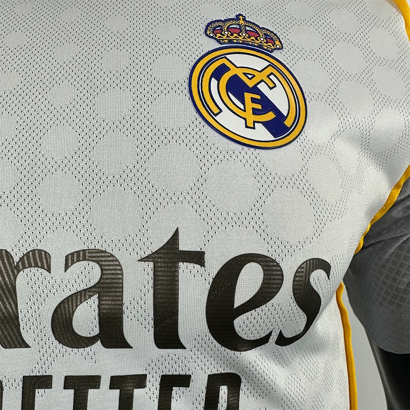 Real Madrid Home Kit 2025/26 - Thumbnail 3