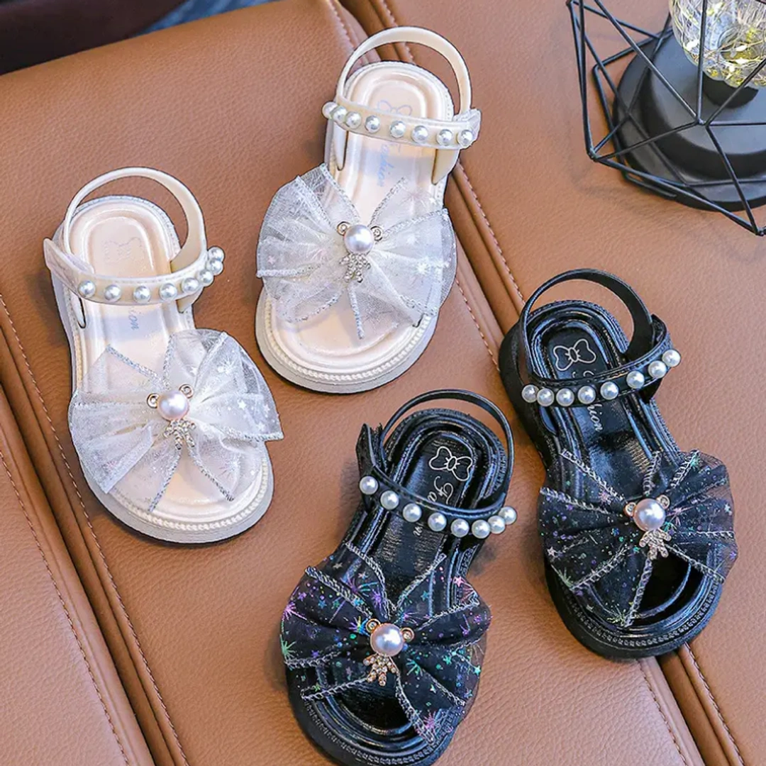 Royal Pearl Bow Baby Sandals – Elegant Comfort for Little Feet
