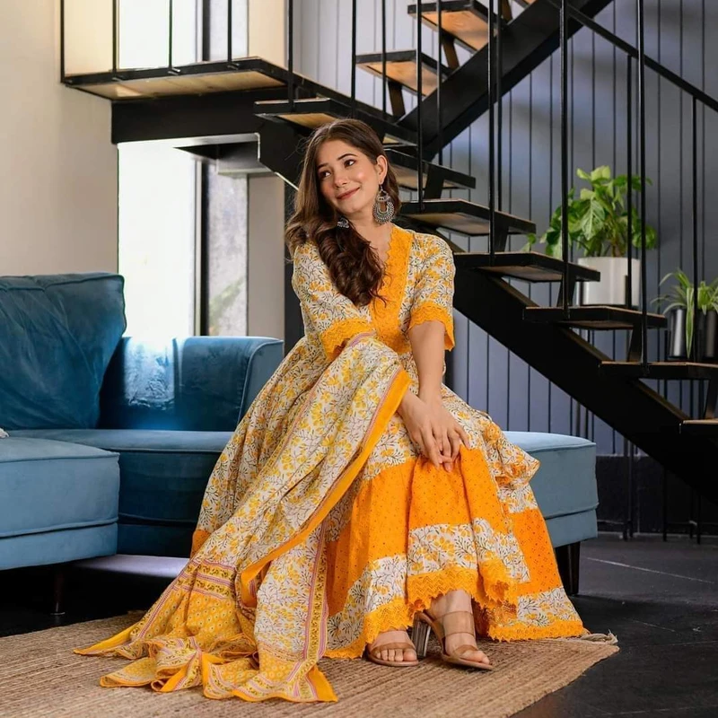 Lillan three pc - Image 3