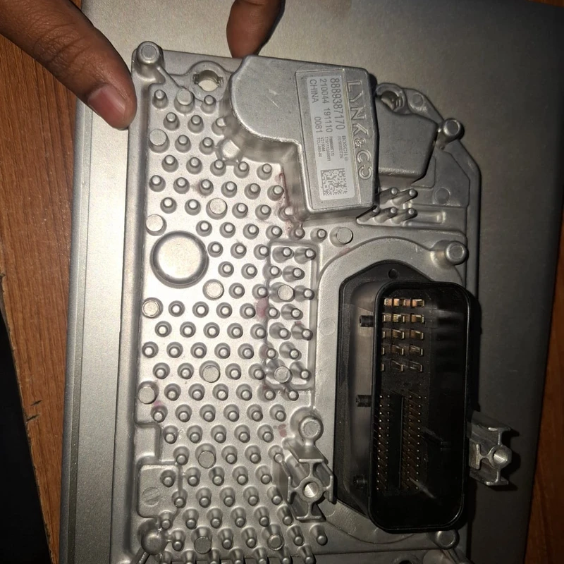 F01R00DT2N Geely TCU