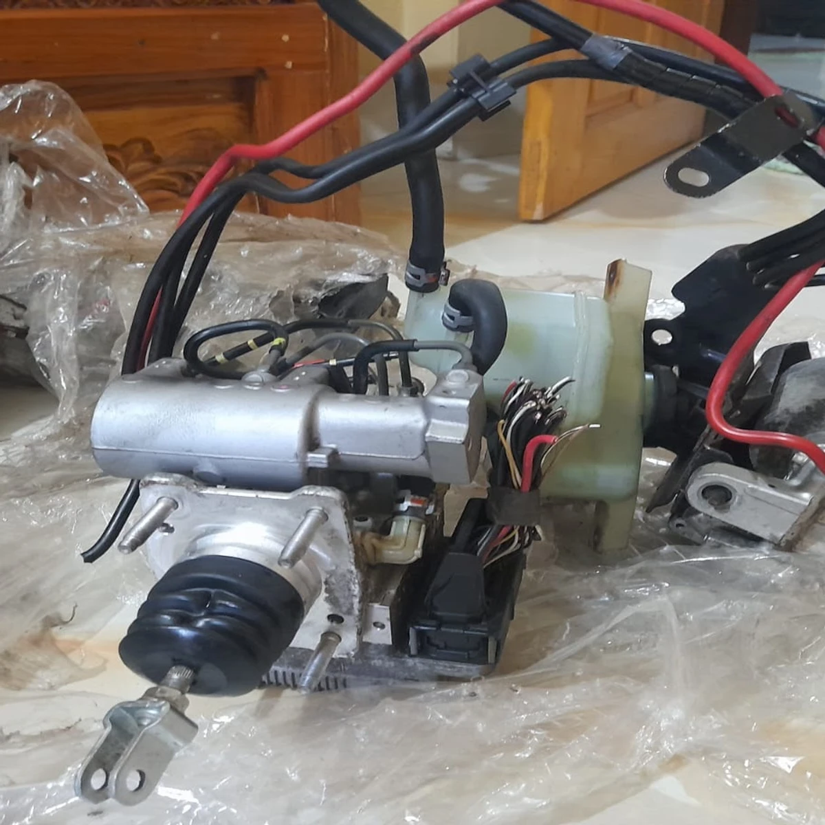 BRAKE BOOSTER WITH PUMP MOTOR Axio