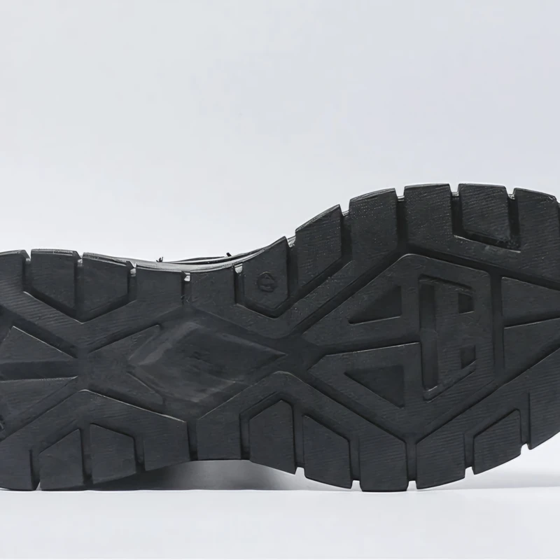 Men's Breathable Running Shoe in black - Image 5