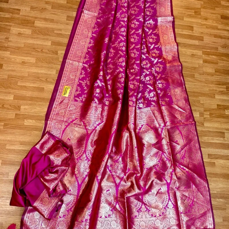 ইন্ডিয়ান কাতান শাড়ি। - Image 4