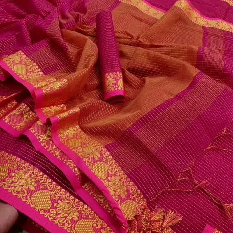 পিওর আড়ং কটন নকশী পাইর শাড়ি - Image 3