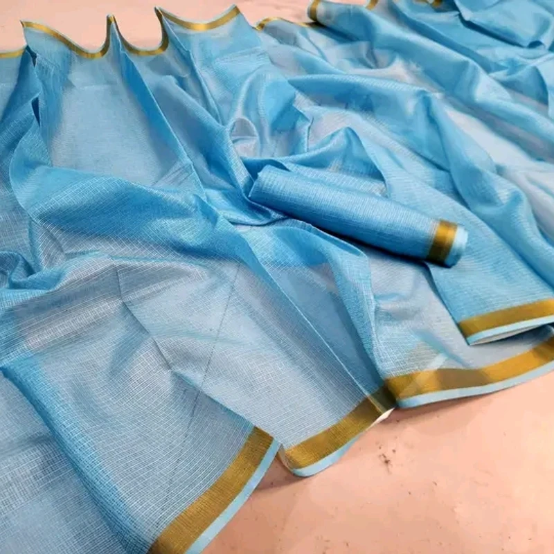 💙 স্কাই ব্লু ইন্ডিয়ান কোটা শাড়ি – হালকা, আরামদায়ক ও ট্রেন্ডি! মাত্র ১৬০০ টাকায়! - Image 4