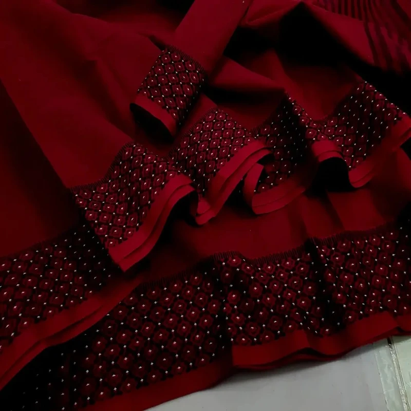 আড়ং কটন নকশি পাড় শাড়ি - Image 7