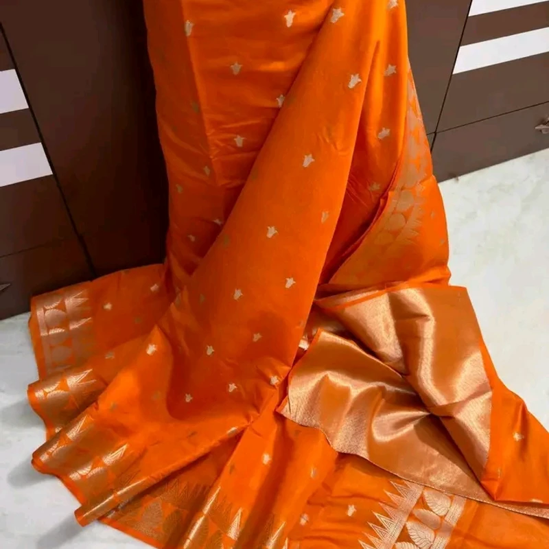 ঈদ স্পেশাল কমলা ডিজাইনার ব্রাইডাল শাড়ি – অরেঞ্জ কঁথা ডিজাইন শাড়ি