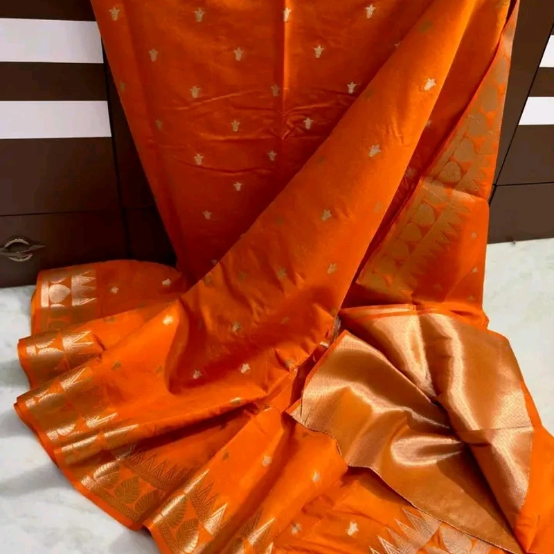 ঈদ স্পেশাল কমলা ডিজাইনার ব্রাইডাল শাড়ি – অরেঞ্জ কঁথা ডিজাইন শাড়ি - Image 3