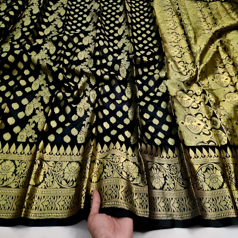 কালো-সোনালি সিল্ক কাতান শাড়ি | - Image 5