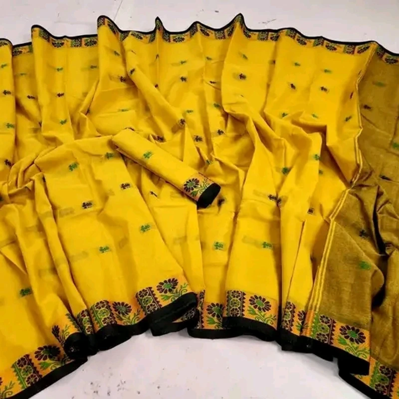 গোল্ডেন ইয়েলো কটন জামদানি শাড়ি - ট্রেন্ডি ও আরামদায়ক ডিজাইন