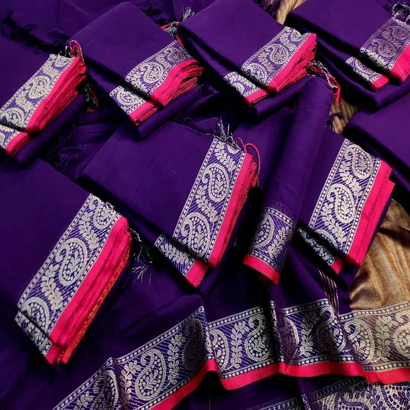 আড়ং কটন নকশি পাড় শাড়ি - Image 7