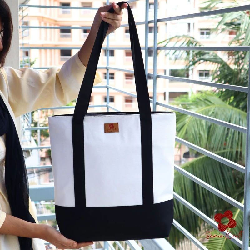 Black and White Fresh Design Shoulder