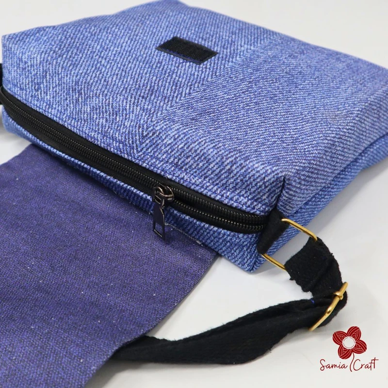 Blue Minimalist Design Women's Cross Bag - Image 4