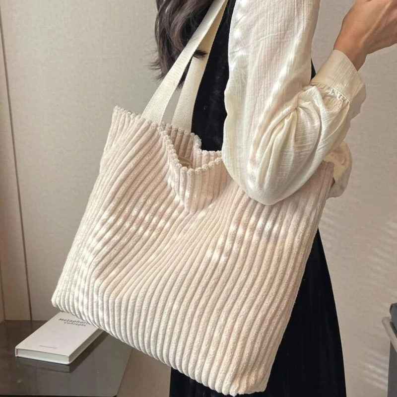 Fashionable High-Capacity Shoulder Tote Bag
