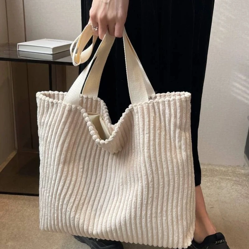 Fashionable High-Capacity Shoulder Tote Bag