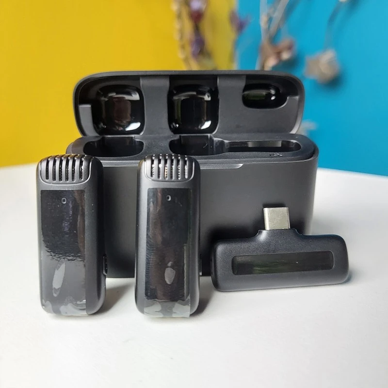 Ulanzi J12 Dual Wireless Microphone with Charging Case For Type-C - Image 4