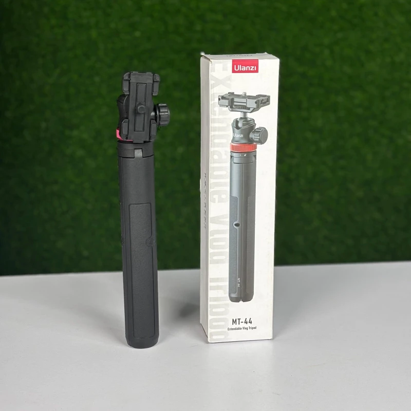 Ulanzi MT-44 Extendable Vlog Tripod With 360° Ball Head (Black)
