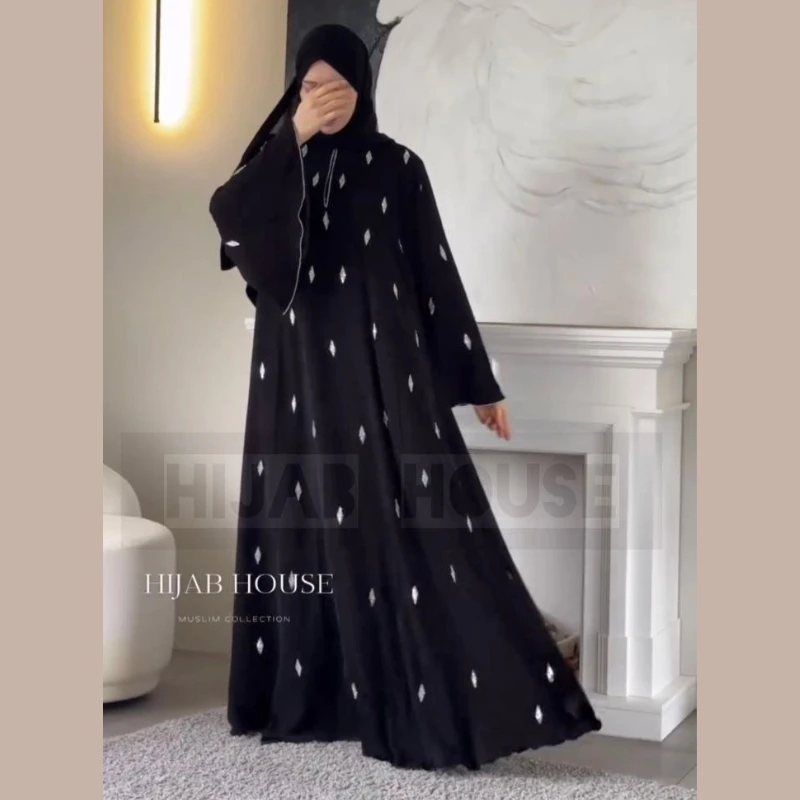 Emboidery Abaya - Image 3