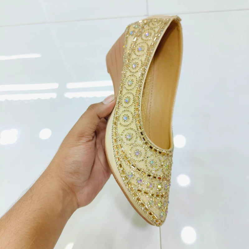 Ladies PU Flat Pumpy - Image 4