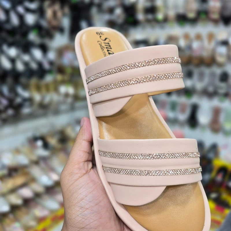 Ladies Stylish Heel Sandals - Image 3