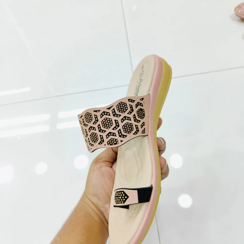 Ladies Stylish Flat Sandals - Image 3