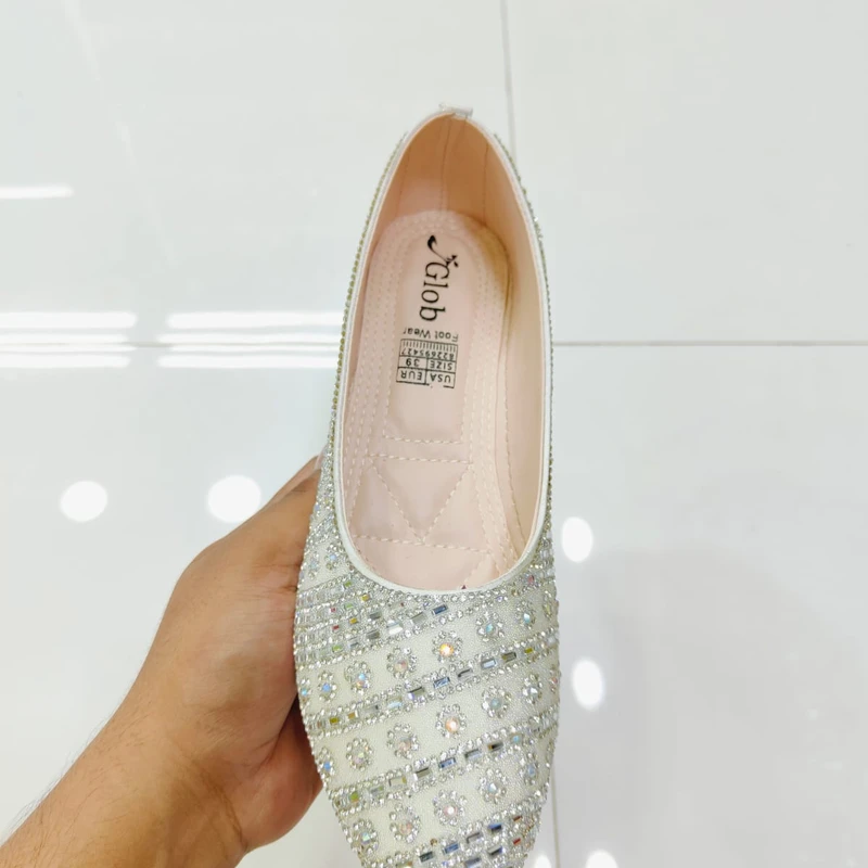 Ladies PU Flat Pumpy - Image 3