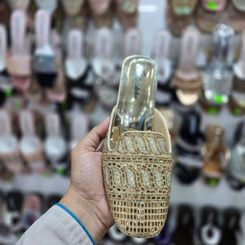 Ladies Stylish Heel Sandals - Image 3