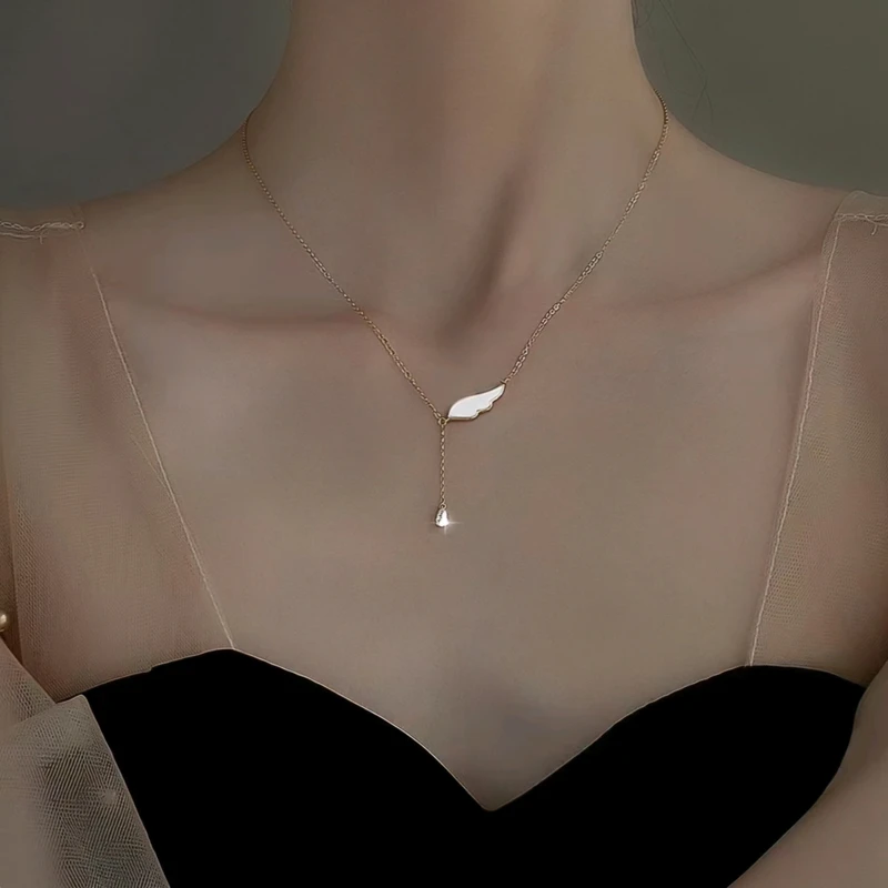 Single Wing Necklace