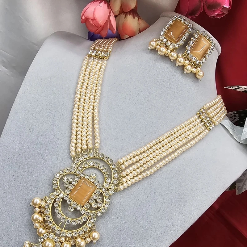 Unique Pearl & Stone Set